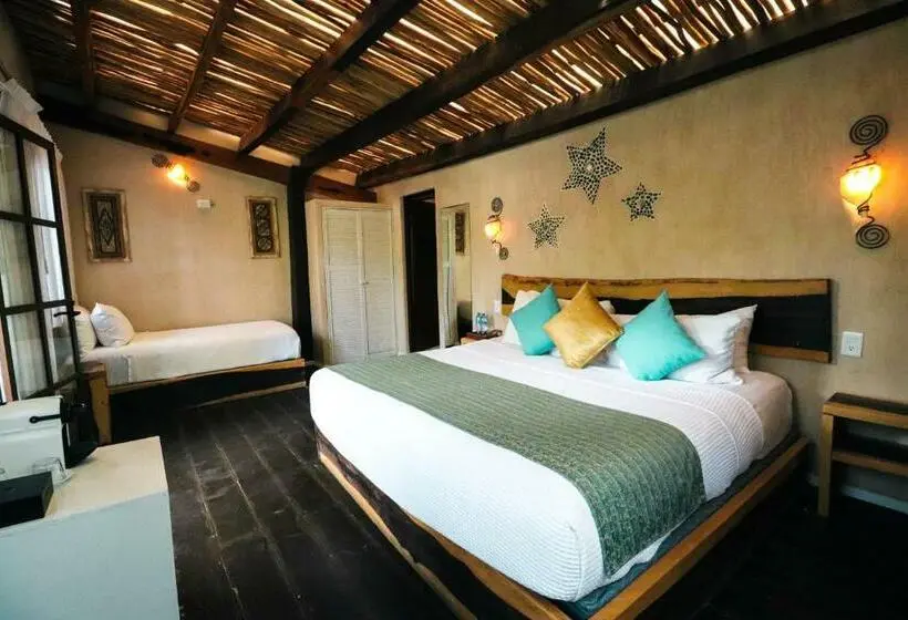 Sviitti Allasnäkymä, Villa Las Estrellas Tulum Located At The Party Zone