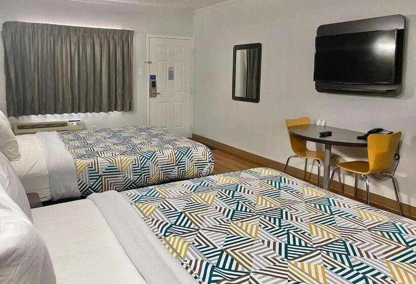 חדר סטנדרט מותאם לאדם עם מוגבלויות, Motel 6huntington, Wv
