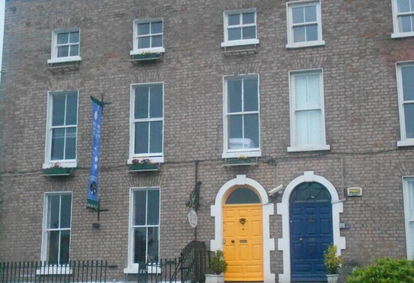 スタンダードルーム, Spoon And The Stars Hostel