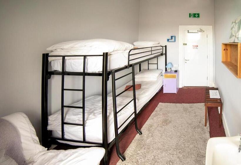 スタンダードルーム, Spoon And The Stars Hostel