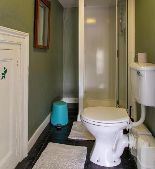 デラックスルーム, Spoon And The Stars Hostel