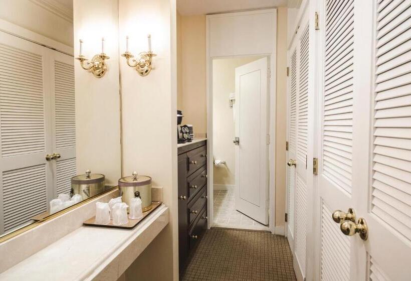 标准间带阳台, Griffin Hotel, An Official Colonial Williamsburg