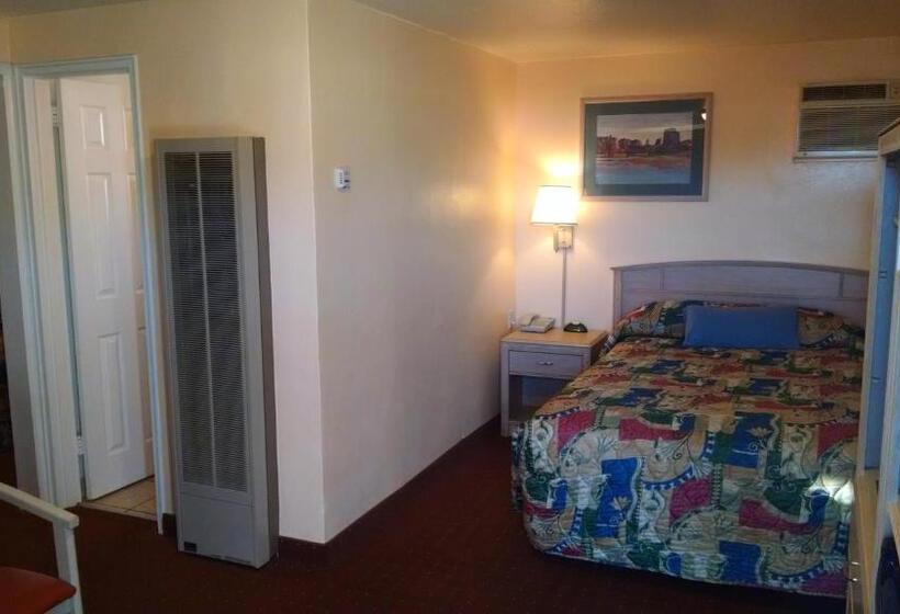חדר משפחתי, White Sands Motel