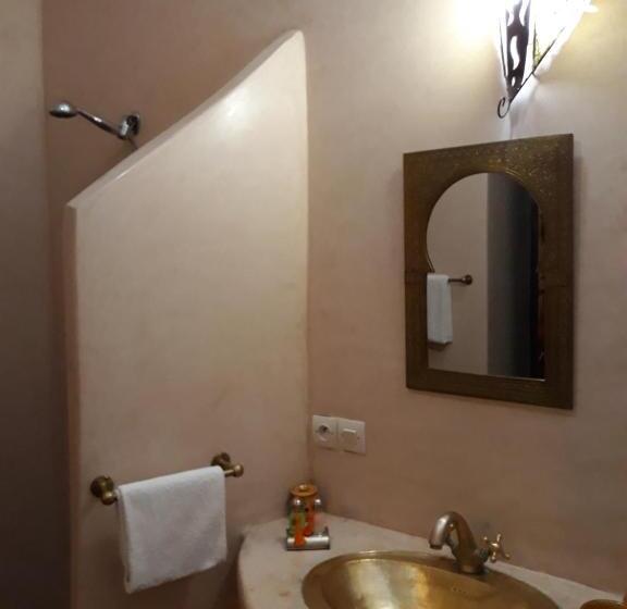 اتاق استاندارد, Riad Dar Zampa