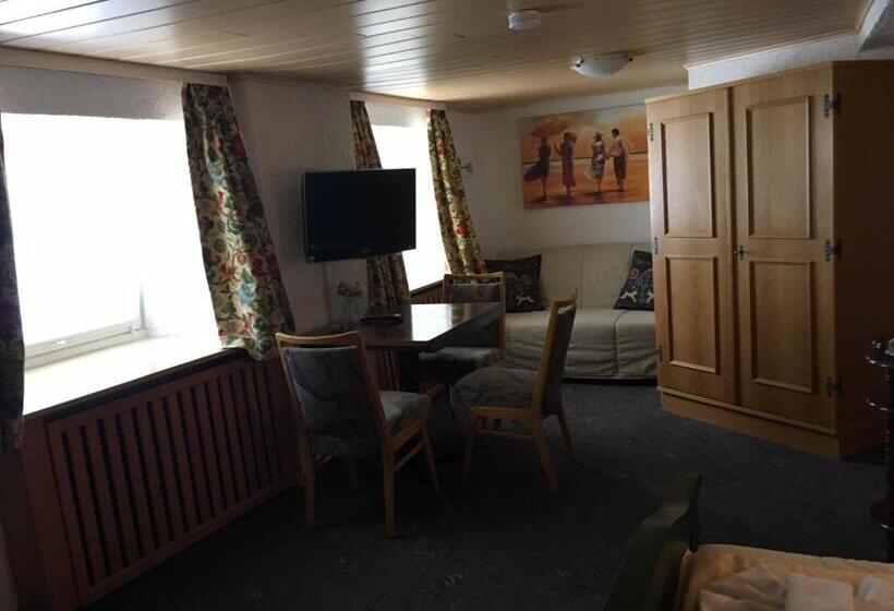 Quarto Triplo Economy, Jägerhof