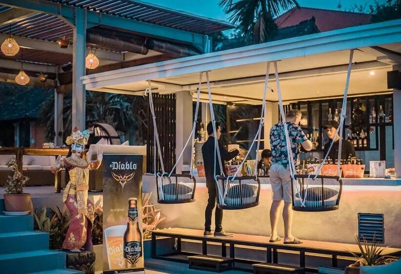 חדר משפחתי, Amed Cafe & Hotel Kebun Wayan