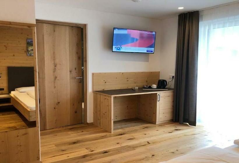 חדר דלוקס עם מרפסת, B&b Obermair