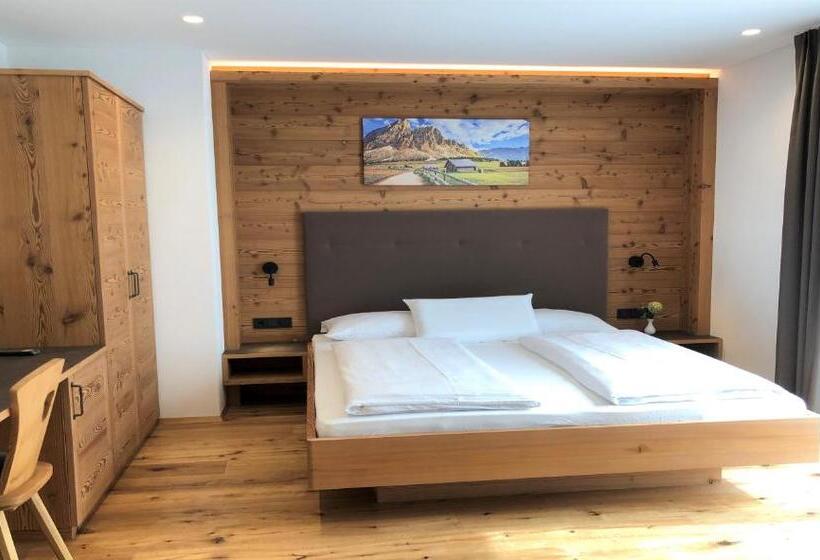 חדר משפחתי דלוקס, B&b Obermair