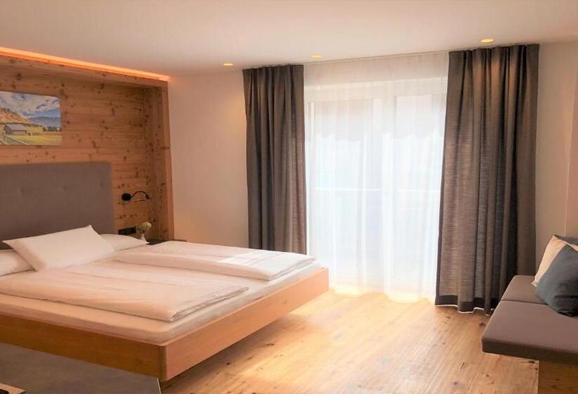 חדר משפחתי דלוקס, B&b Obermair