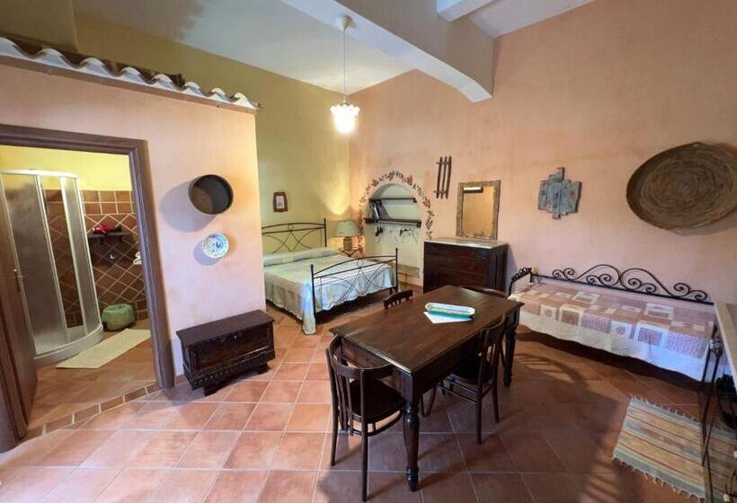 חדר סטנדרט לשלושה, B&b Rita And Family