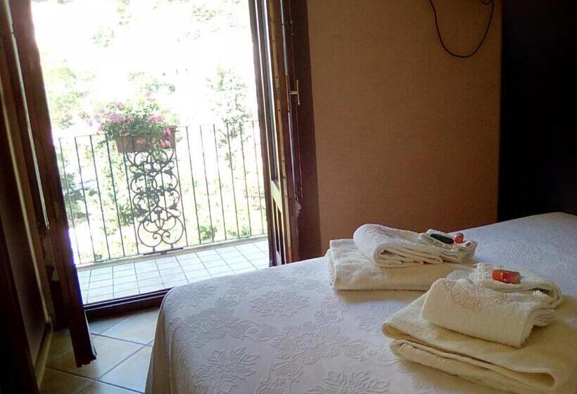 غرفة قياسية مزوَّدة بشُرفة, Bed And Breakfast La Sentinella