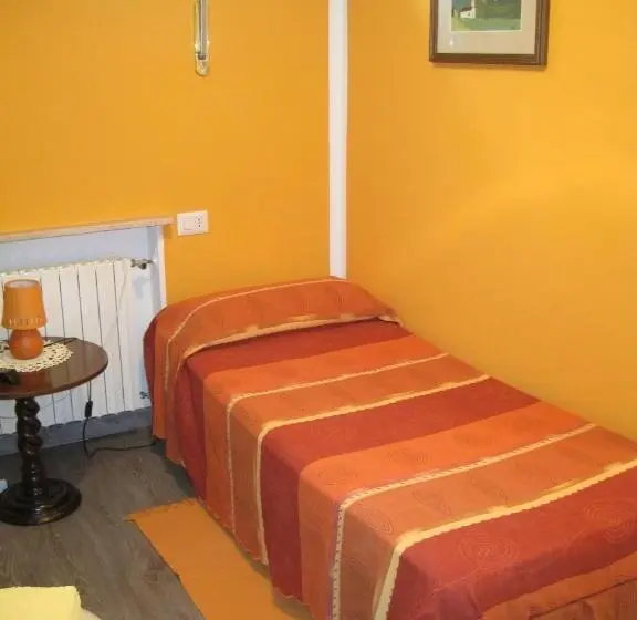 クラシックシングルルーム, Bed And Breakfast Lo Scrigno