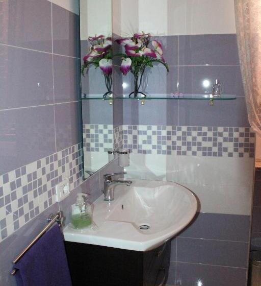 غرفة قياسية, Montagne Rocciose