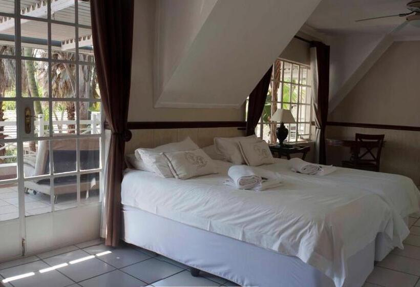 Люкс Семейный 2 Спальни, Summerview Guest Lodge