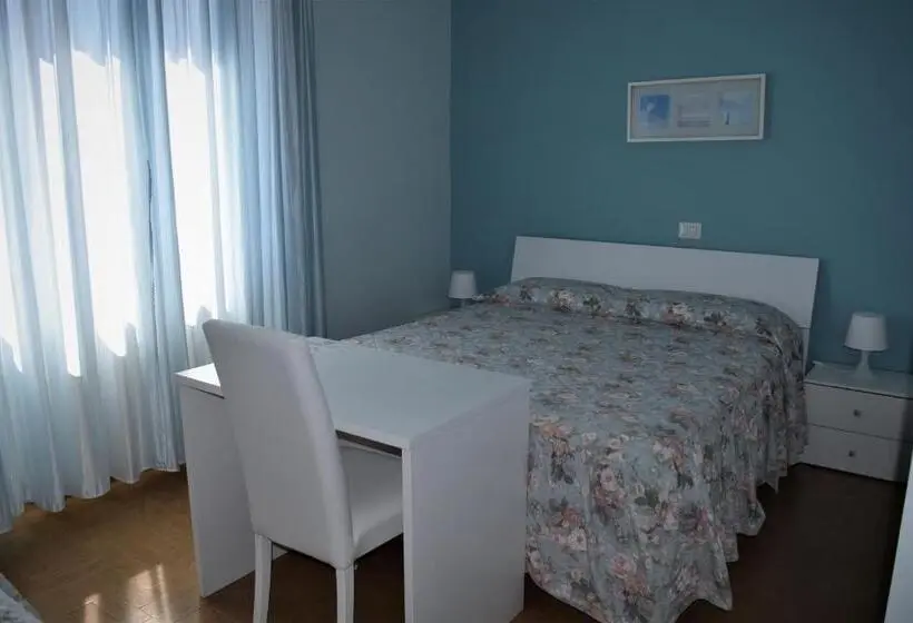 スタンダードトリプルルーム, Albergo De Jean