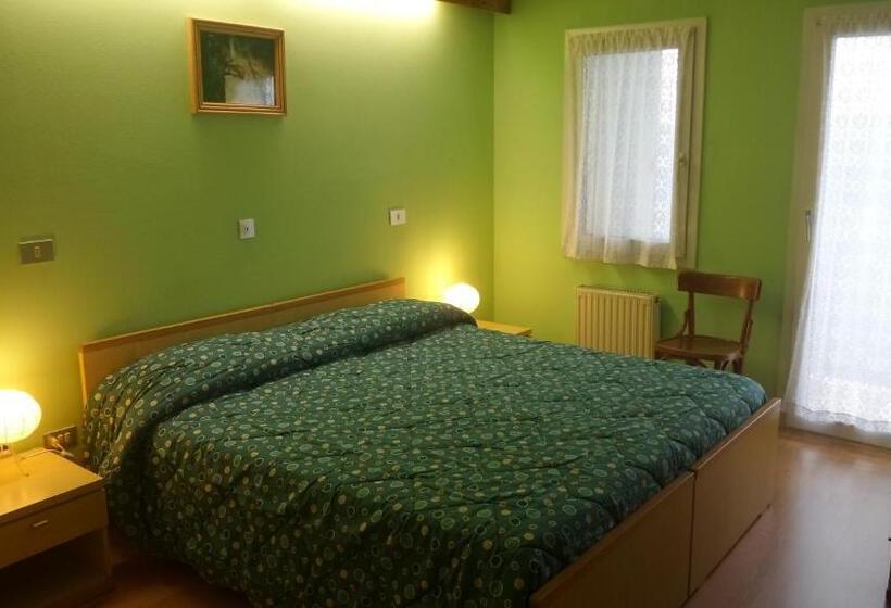 标准间带阳台, Albergo Ristorante K2