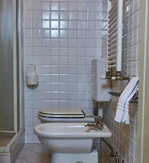 Standard Yhden Hengen Huone, Albergo Trattoria Il Leone