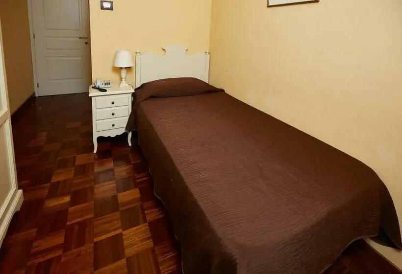 Standard Yhden Hengen Huone, Albergo Trattoria Il Leone