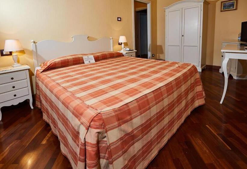 Номер Стандарт Трехместный, Albergo Trattoria Il Leone