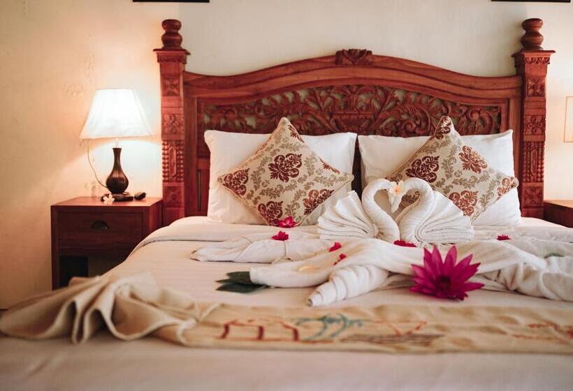 חדר דלוקס נוף בריכה, Amed Cafe & Hotel Kebun Wayan