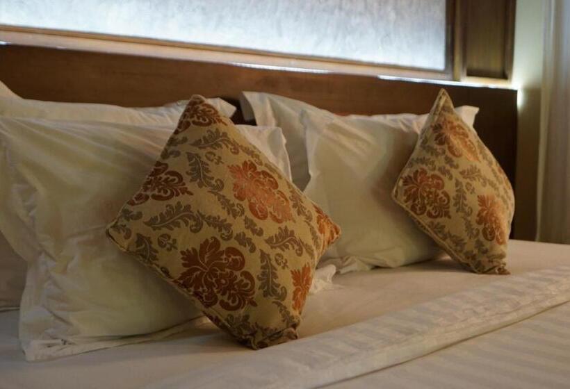 חדר סטנדרט עם מרפסת, Amed Cafe & Hotel Kebun Wayan