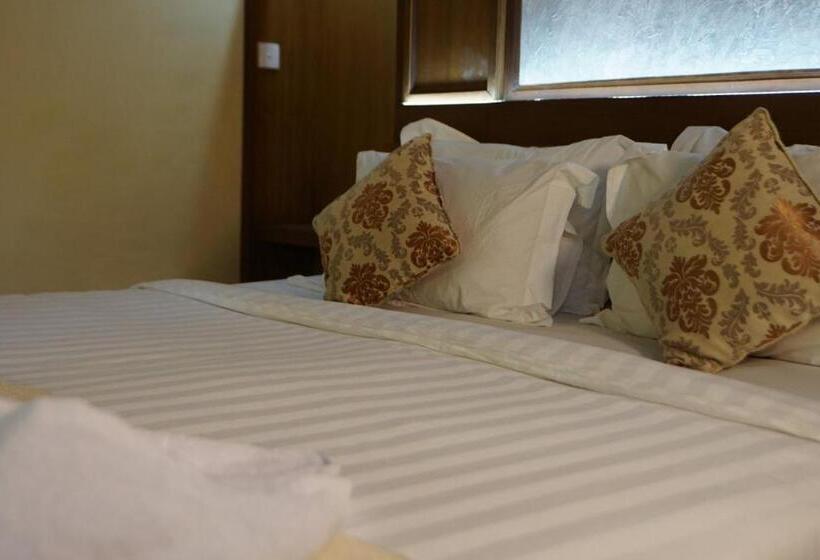 חדר סטנדרט עם מרפסת, Amed Cafe & Hotel Kebun Wayan