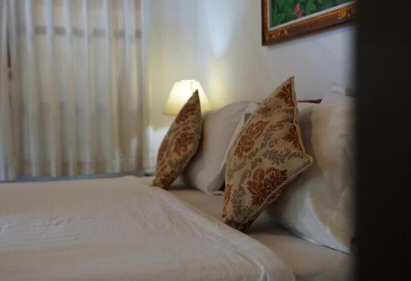 חדר סטנדרט עם מרפסת, Amed Cafe & Hotel Kebun Wayan