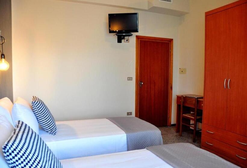 스탠다드 룸, Anna Gabicce Mare