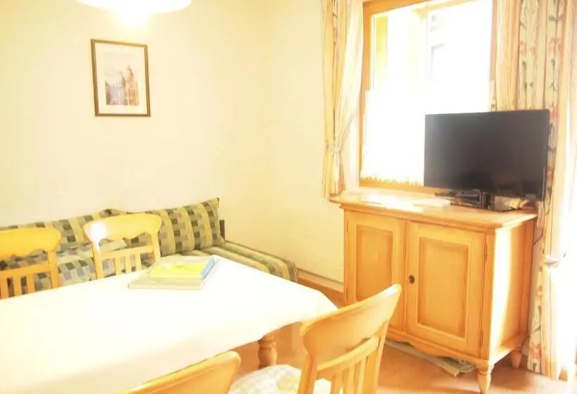 １ベッドルームアパートメント, Apart Garni Motnaida