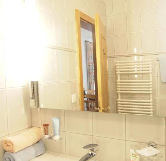 标准间带阳台, Apart Garni Motnaida