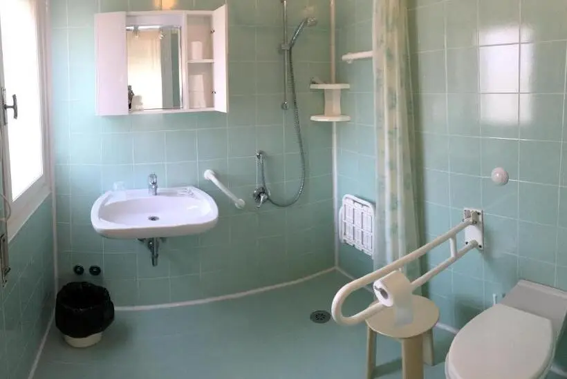اتاق استاندارد برای معلولان, Casa Diomira