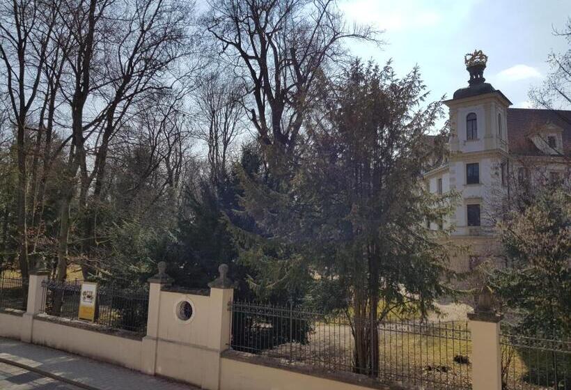 标准间, Castle