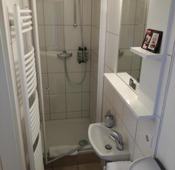 Quarto Basic, Castle