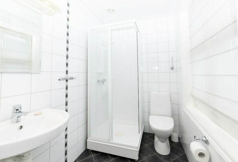 标准单人间, Grand Hotell Sauda