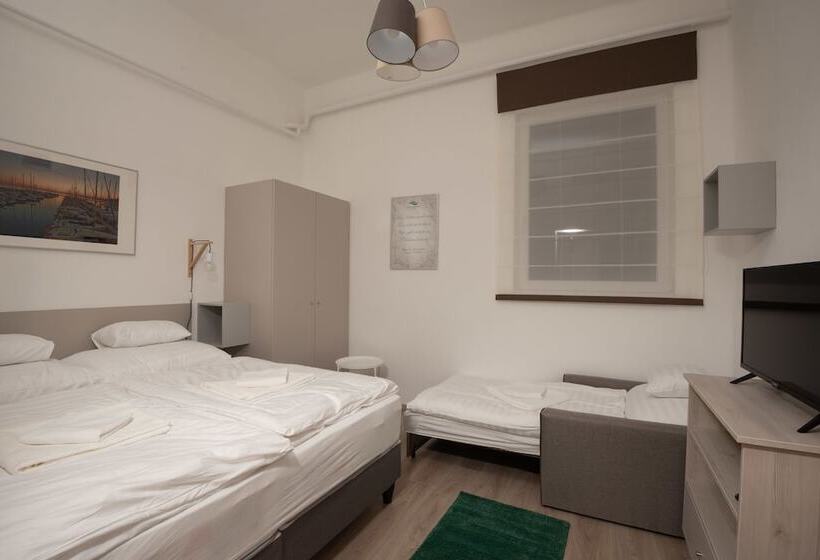 Номер Стандарт, Magaspart Panzió