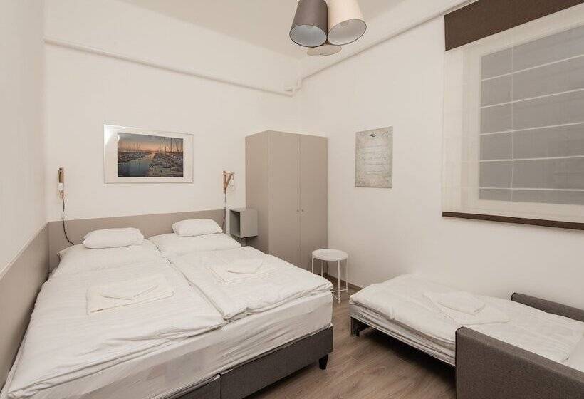 Номер Стандарт, Magaspart Panzió