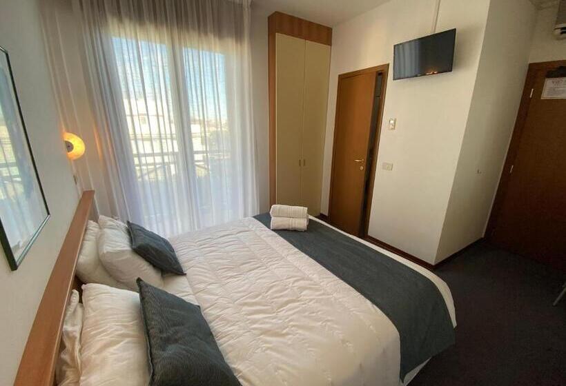 バルコニー付きスタンダードルーム, Petit