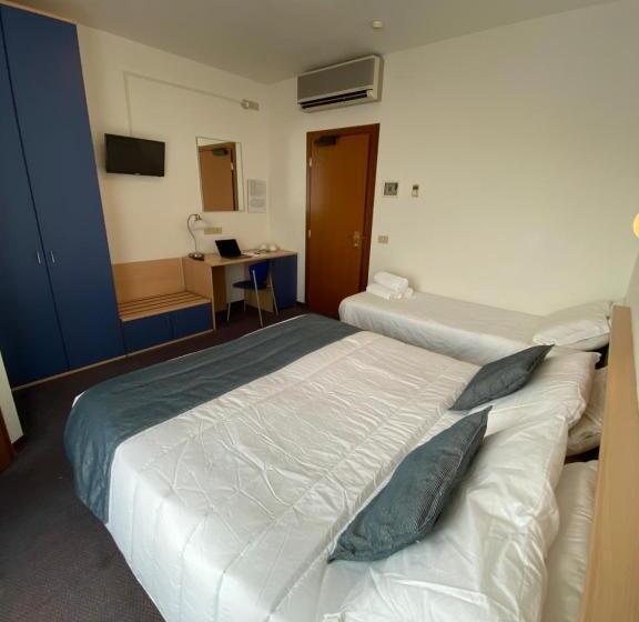 バルコニー付きスタンダードトリプルルーム, Petit