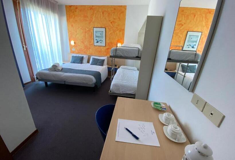 ファミリールーム, Petit