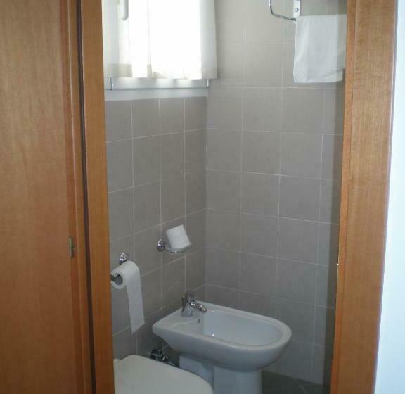 이코노미 룸, Silva Frontemare