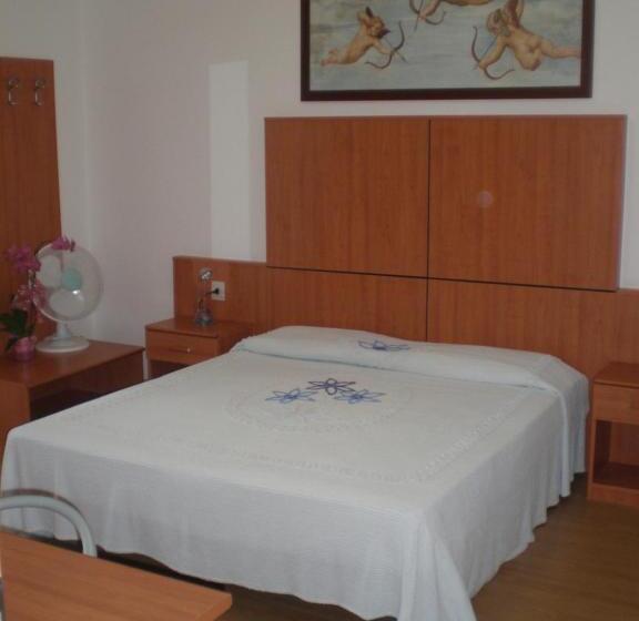 이코노미 룸, Silva Frontemare