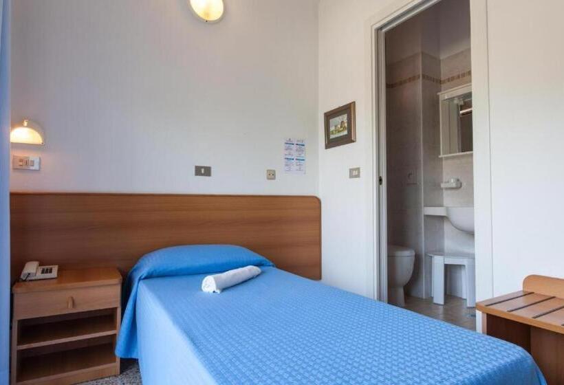 غرفة قياسية فردية, Singapore