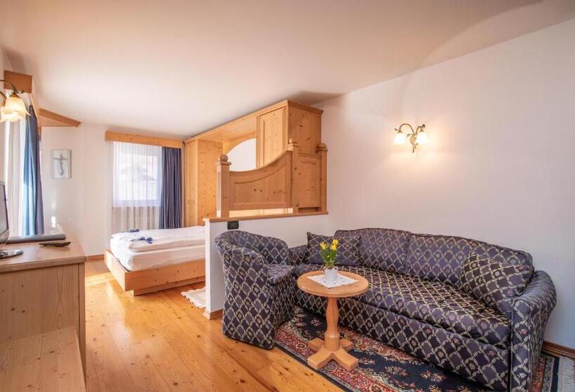 ジュニアスイート, Siror