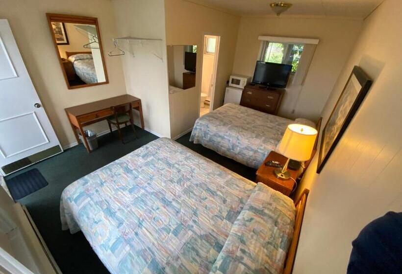 חדר סטנדרט שתי מיטות זוגיות, Wasaga Beach Inn And Cottages
