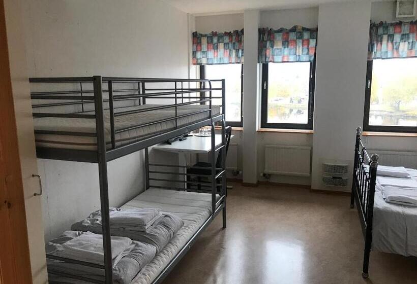 غرفة عائلية, Nattvikens Vandrarhem