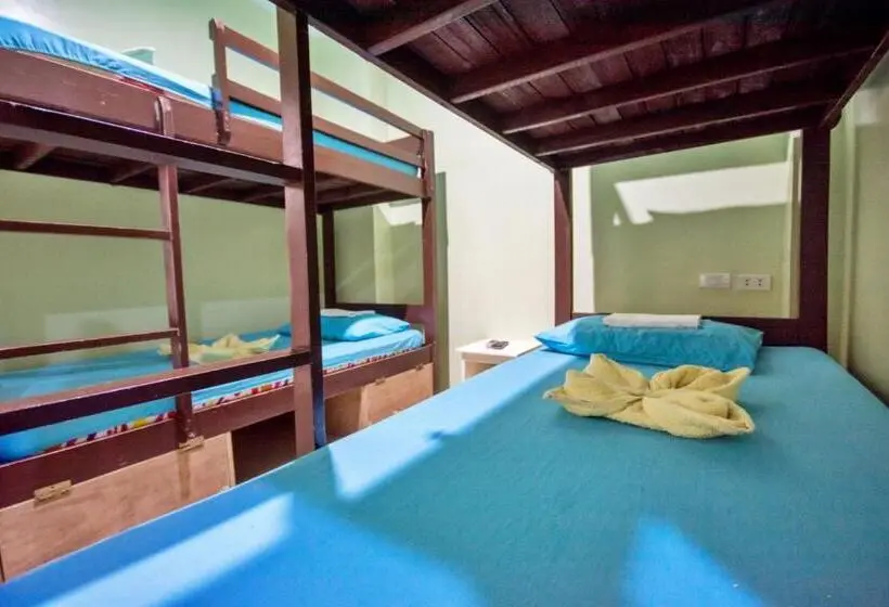 Habitació Basic, Boracay Backpackers