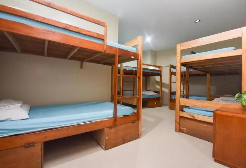Habitació Quàdruple Clàssica, Boracay Backpackers