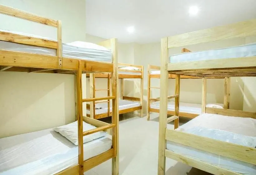 Habitació Quàdruple Clàssica, Boracay Backpackers