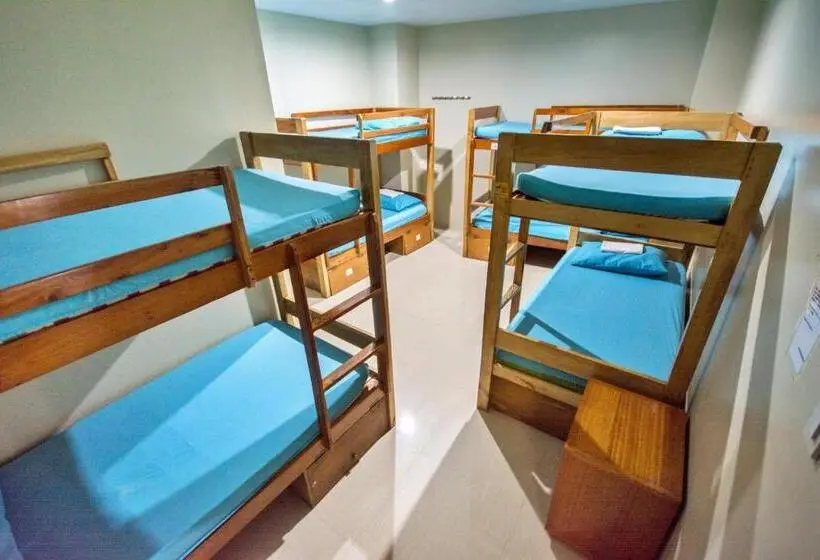 Habitació Quàdruple Clàssica, Boracay Backpackers