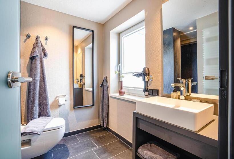 اتاق استاندارد یک نفره, Arthotel Bakker